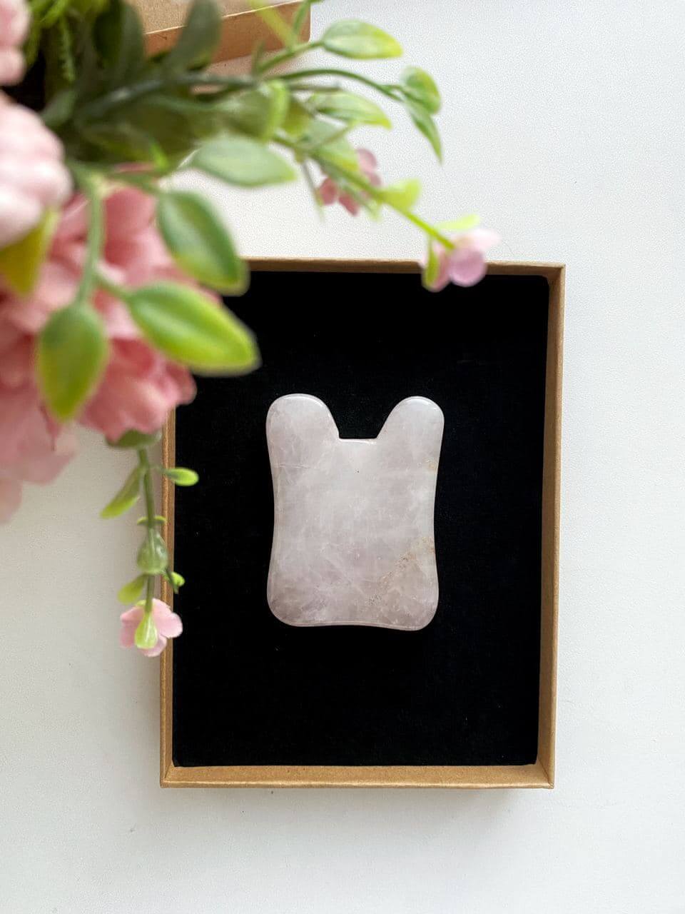 Гуаша «Ушки» из розового кварца