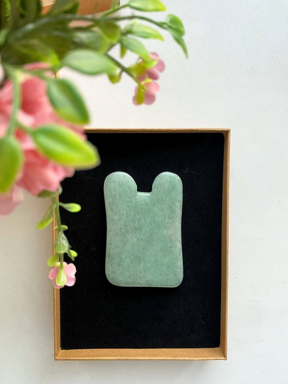 Гуаша «Ушки» из нефрита